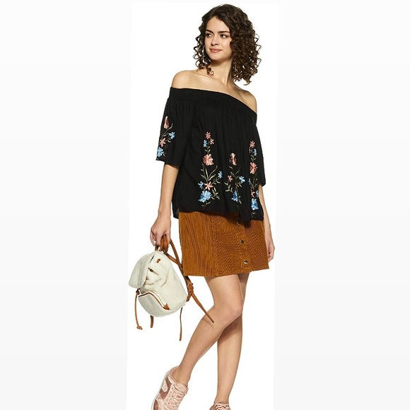 [ ₹480 ] Vero Moda Women Black Embroidered Top - Picture 5 of 5